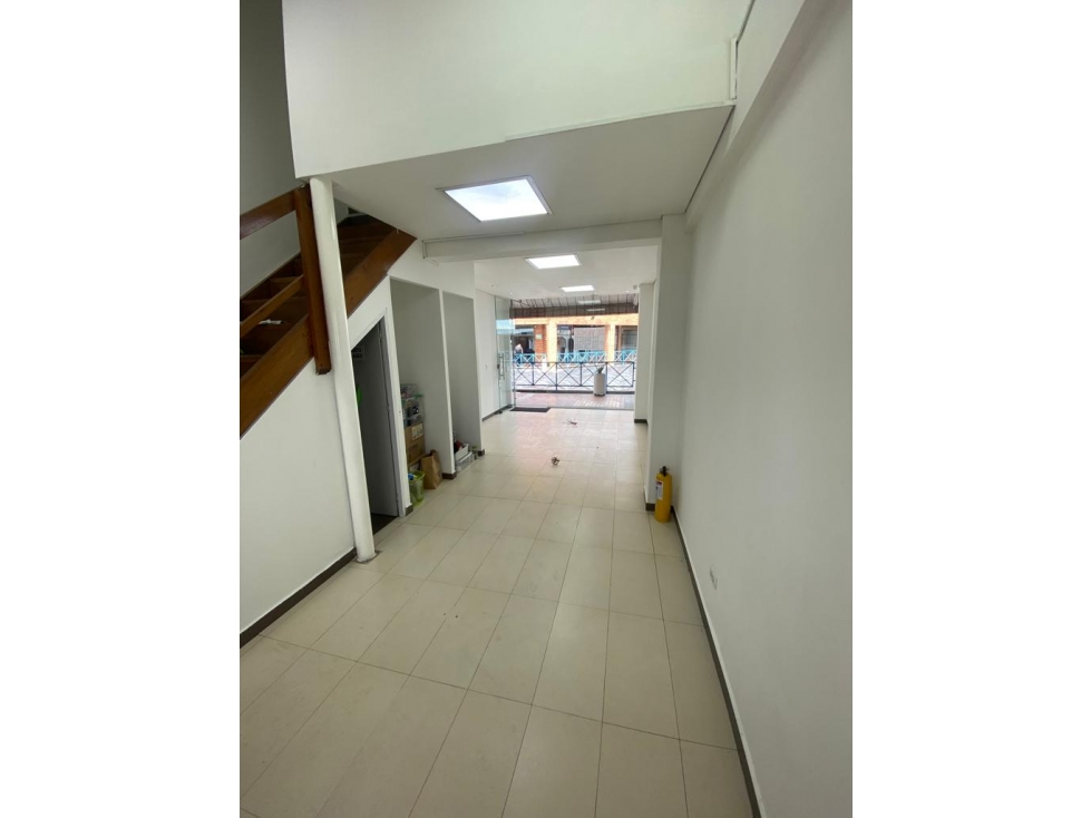 EN VENTA LOCAL COMERCIAL SECTOR MAZUREN — foto 5