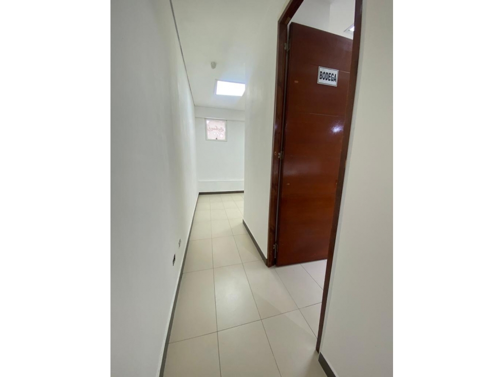 EN VENTA LOCAL COMERCIAL SECTOR MAZUREN — foto 6