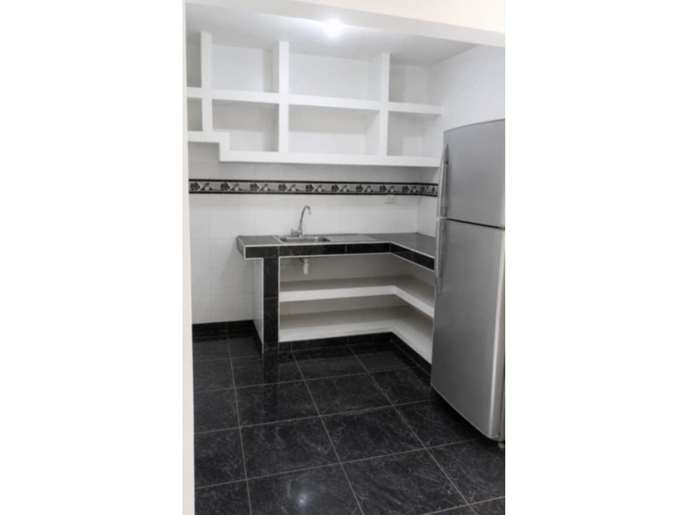 EN VENTA LOCAL Y BODEGA BARRIO COLOMBIA — foto 4