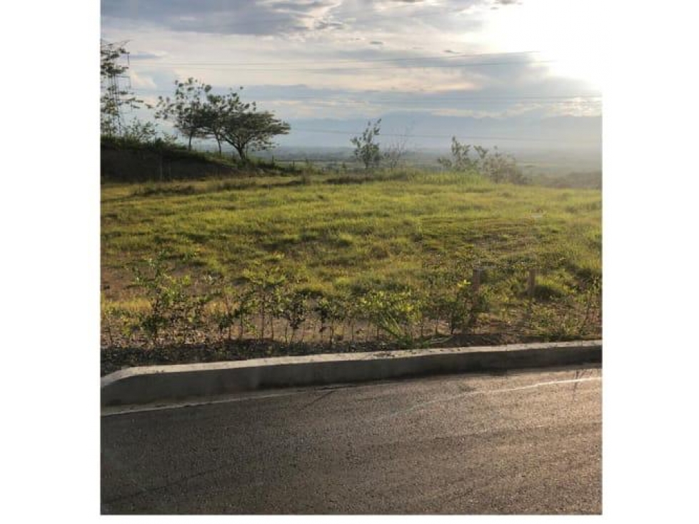 EN VENTA LOTE CAMPESTRE EN CERRITOS PEREIRA