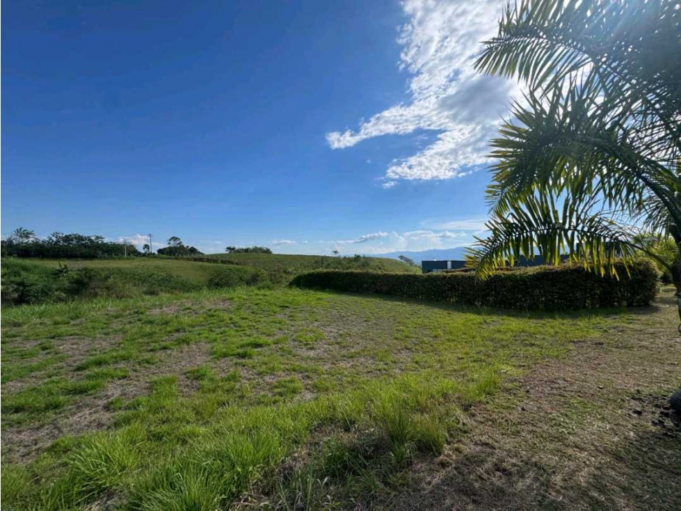 EN VENTA LOTE CAMPESTRE EN CONDOMIDOMINIO EN CERRITOS PEREIRA