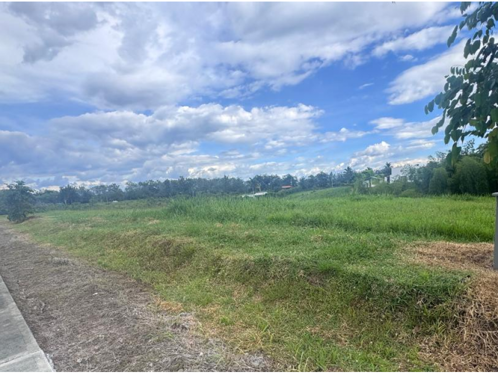 EN VENTA LOTE EN CONDIMINIO CAMPESTRE CERRITOS PEREIRA