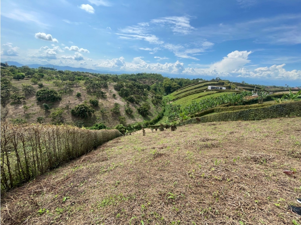 EN VENTA LOTE EN MORELIA PEREIRA