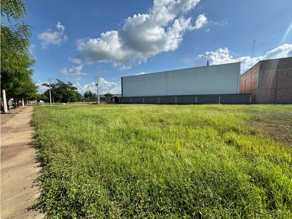 EN VENTA LOTE EN ZONA INDUSTRIAL.