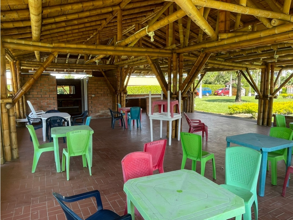 EN VENTA LOTE VIA ALCALA PEREIRA