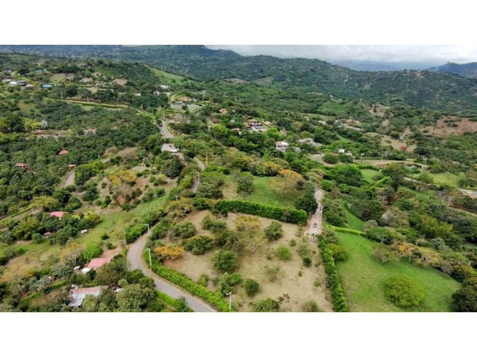 En Venta Lotes Campestres entre 5.999 y 7.199 m2 en Conjunto, La Mesa — foto 2