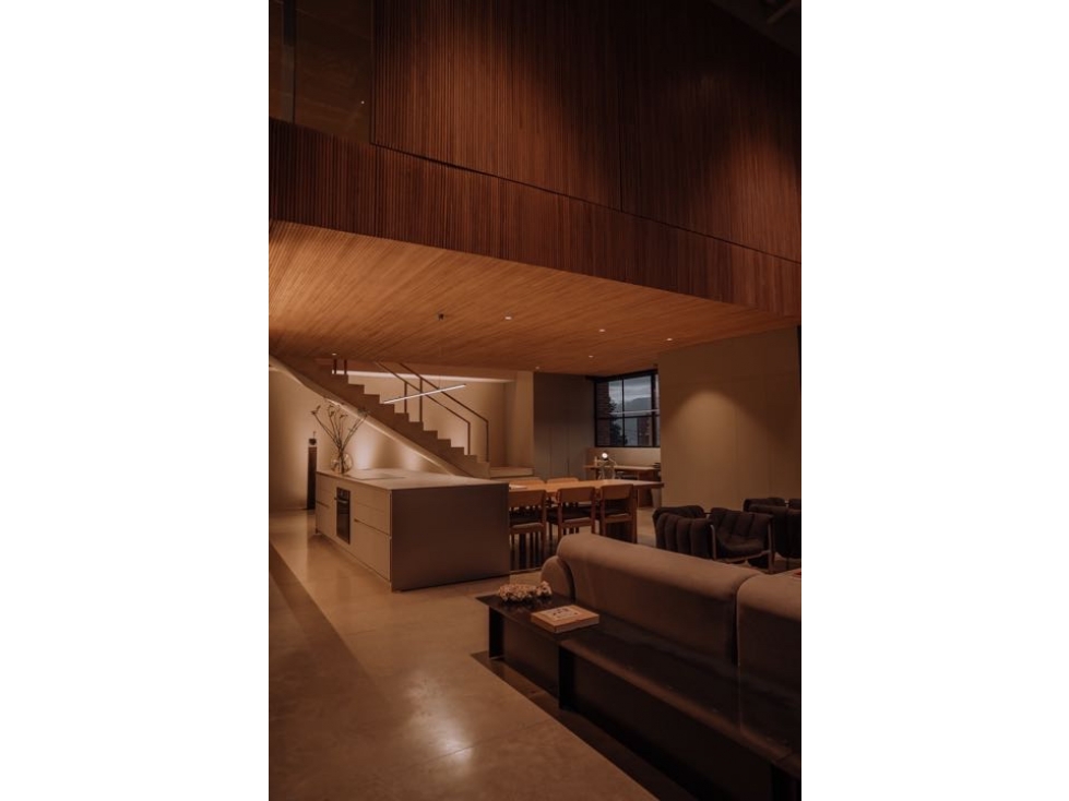 EN VENTA LUJOSO DUPLEX, UBICADO EN EL TESORO — foto 3