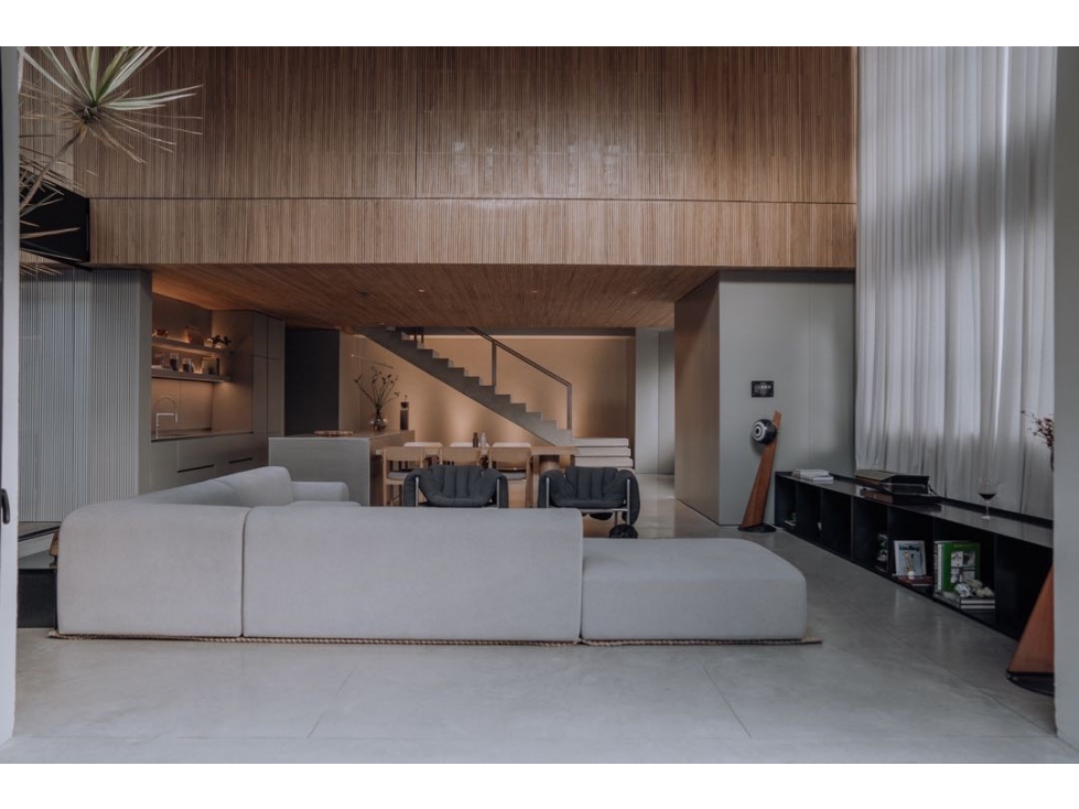 EN VENTA LUJOSO DUPLEX, UBICADO EN EL TESORO — foto 4