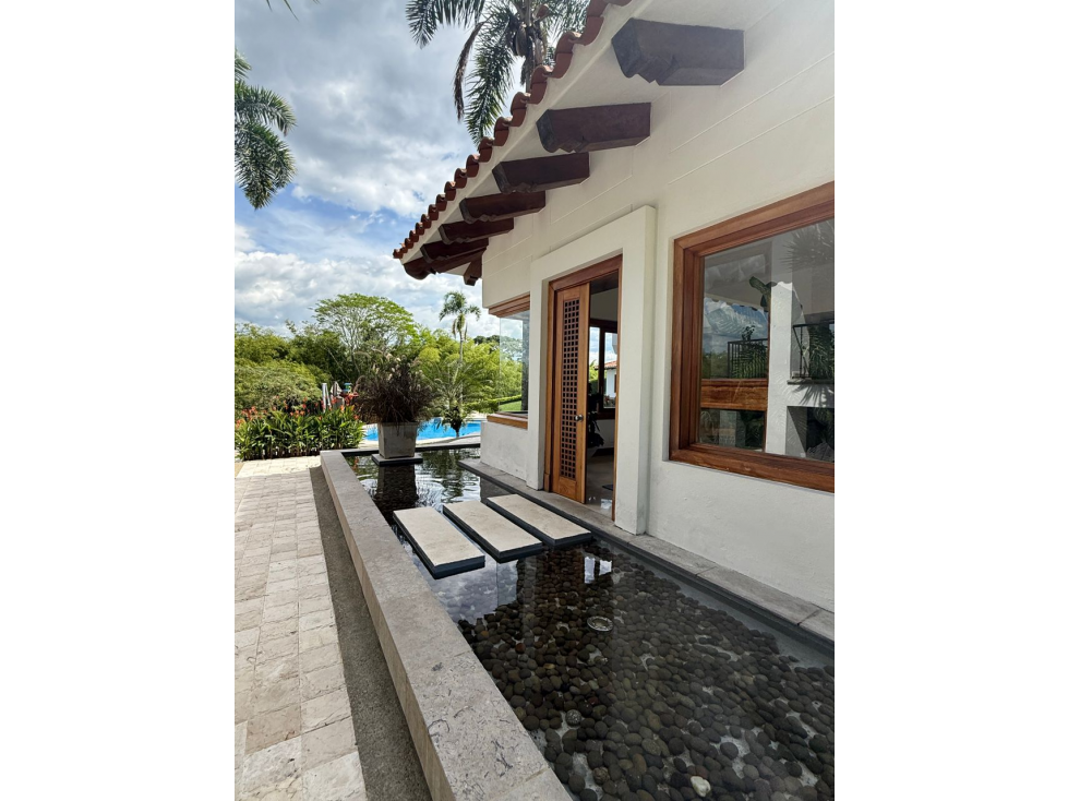 EN VENTA MANSION EN CERRITOS PEREIRA