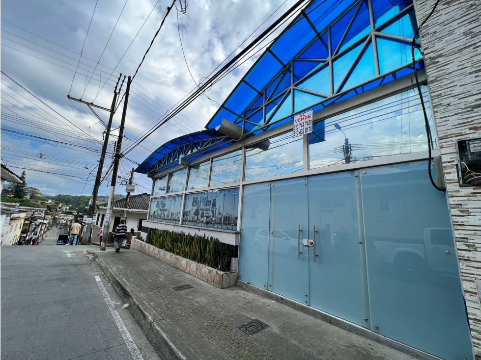 EN VENTA MEGA LOCAL COMERCIAL CERCA DE PLAZA PRINCIPAL SANTA ROSA - 2