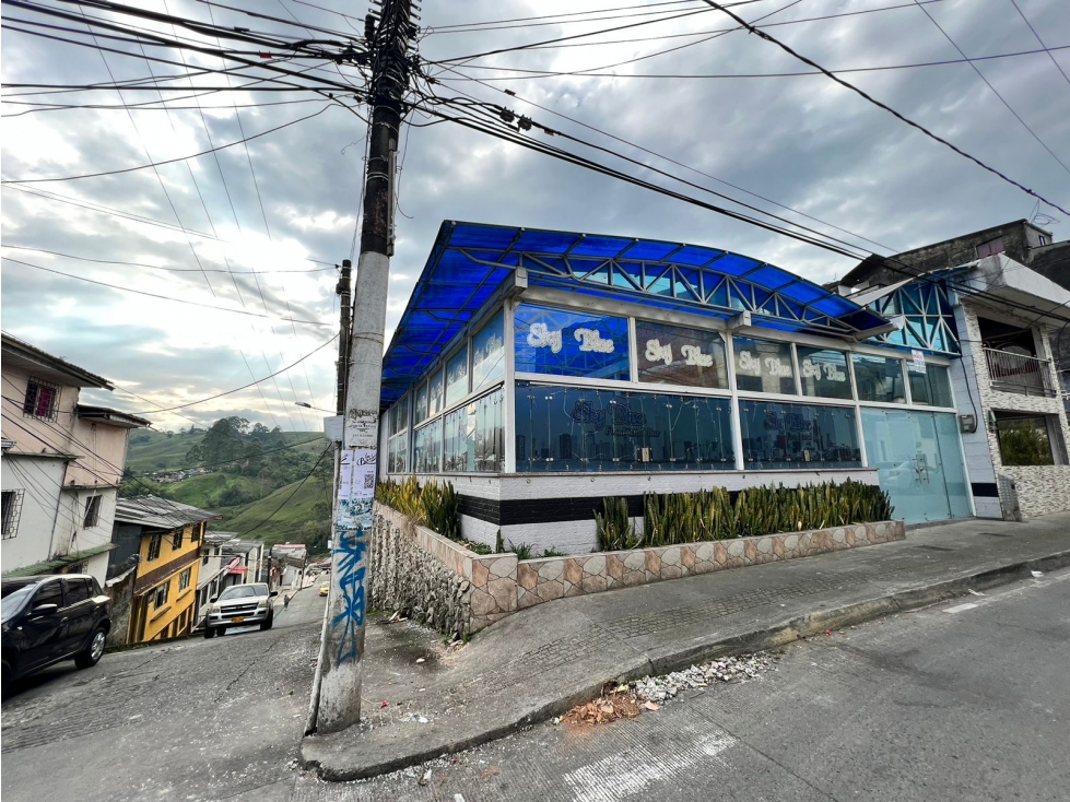 EN VENTA MEGA LOCAL COMERCIAL CERCA DE PLAZA PRINCIPAL SANTA ROSA - 3