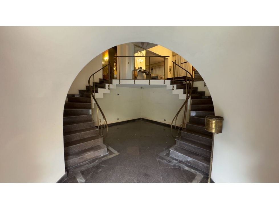 EN VENTA GRAN RESIDENCIA SOBRE AVDA ESPAÑA — foto 4