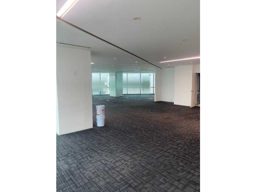 EN VENTA O ALQUILER OFICINA EN FINANCIAL PARK - 5