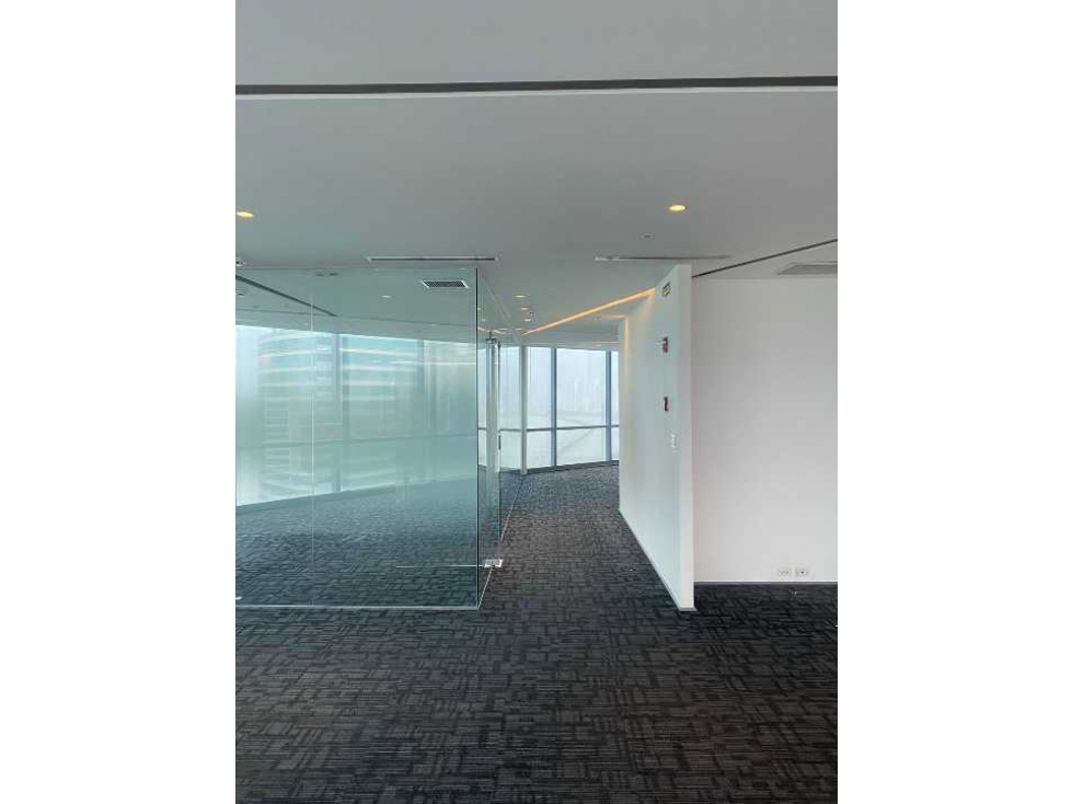 EN VENTA O ALQUILER OFICINA EN FINANCIAL PARK - 6