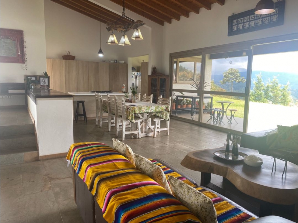 EN VENTA O ARRIENDO HERMOSA CASA EN EL RETIRO