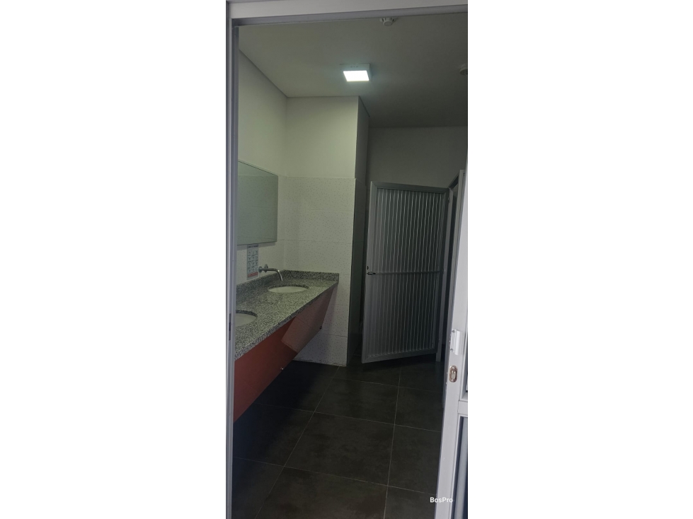 EN VENTA OFICINA EN SECTOR LOS PINARES PEREIRA — foto 3