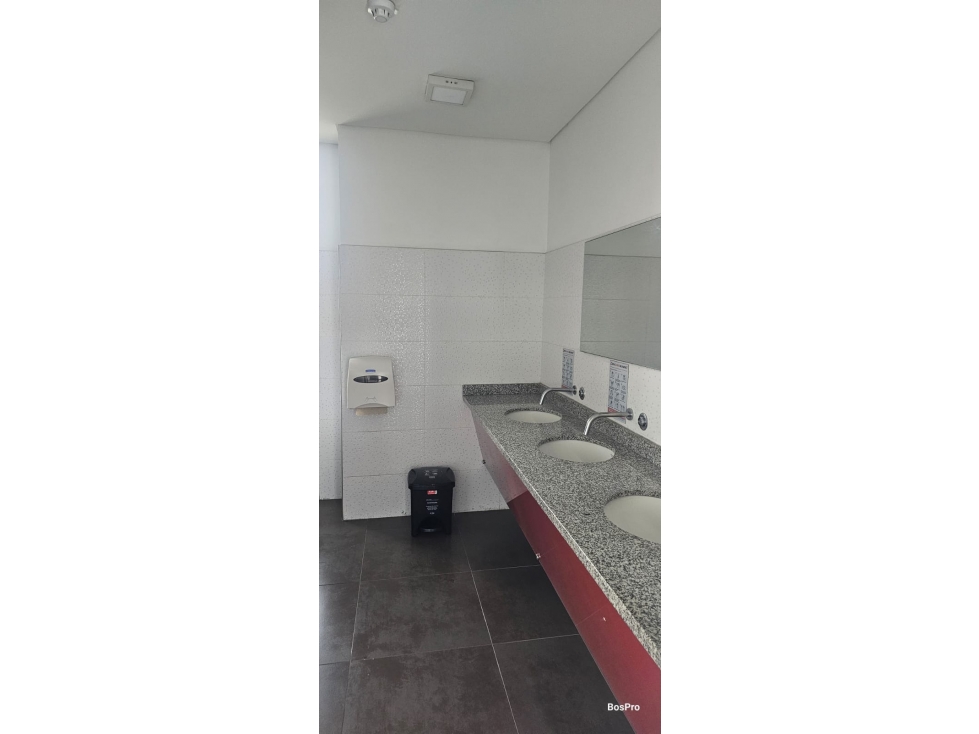 EN VENTA OFICINA EN SECTOR LOS PINARES PEREIRA — foto 4