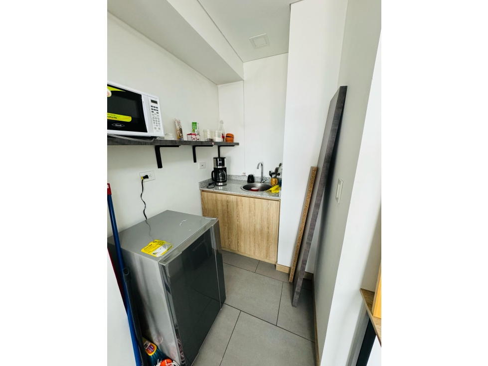 EN VENTA OFICINA ESQUINERA EN SECTOR LOS ALPES PEREIRA — foto 4