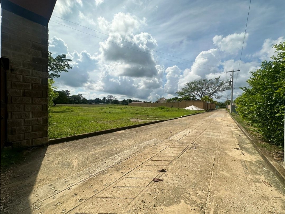 EN VENTA OPORTUNIDAD EXCLUSIVO LOTE! EN ARJONA - 3
