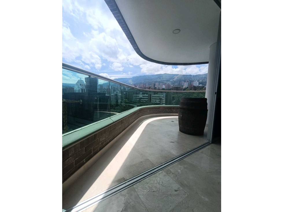En venta Penthouse en Santa María de los Ángeles en el Poblado — foto 2