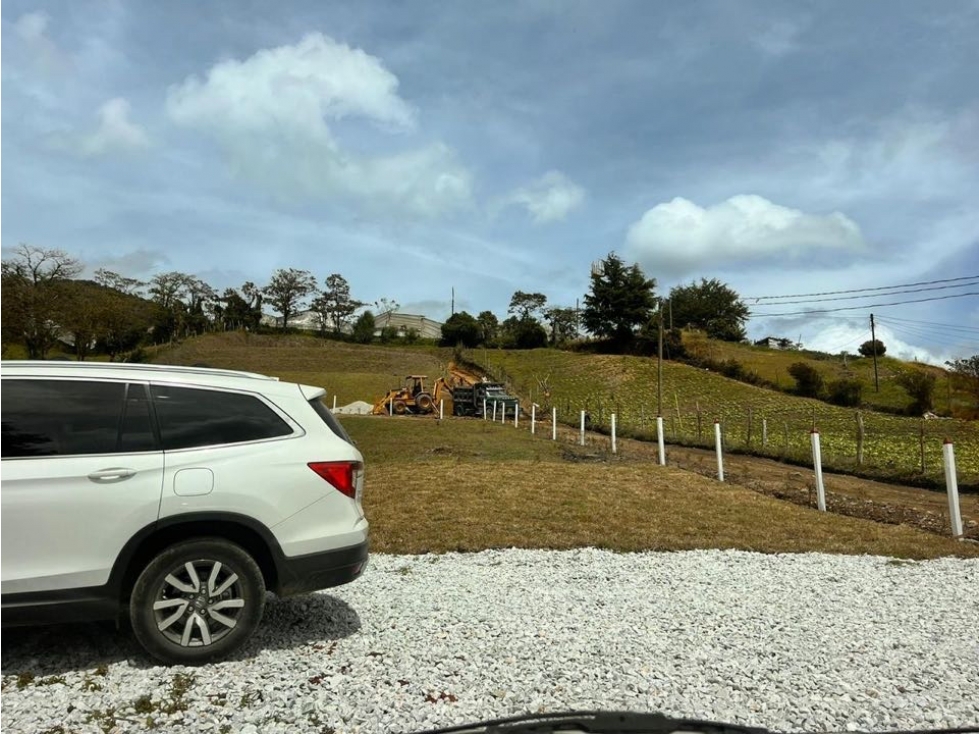 ENCANTADOR LOTE EN VENTA EL CARMEN DE VIBORAL — foto 3