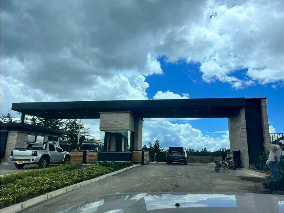 ENCANTADOR LOTE EN VENTA EN PRESTIGIOSA PARCELACIÓN - EL CARMEN DE VIB — foto 2