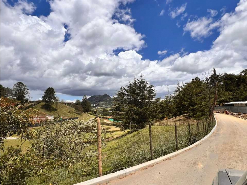 ENCANTADOR LOTE EN VENTA EN PRESTIGIOSA PARCELACIÓN - EL CARMEN DE VIB — foto 5