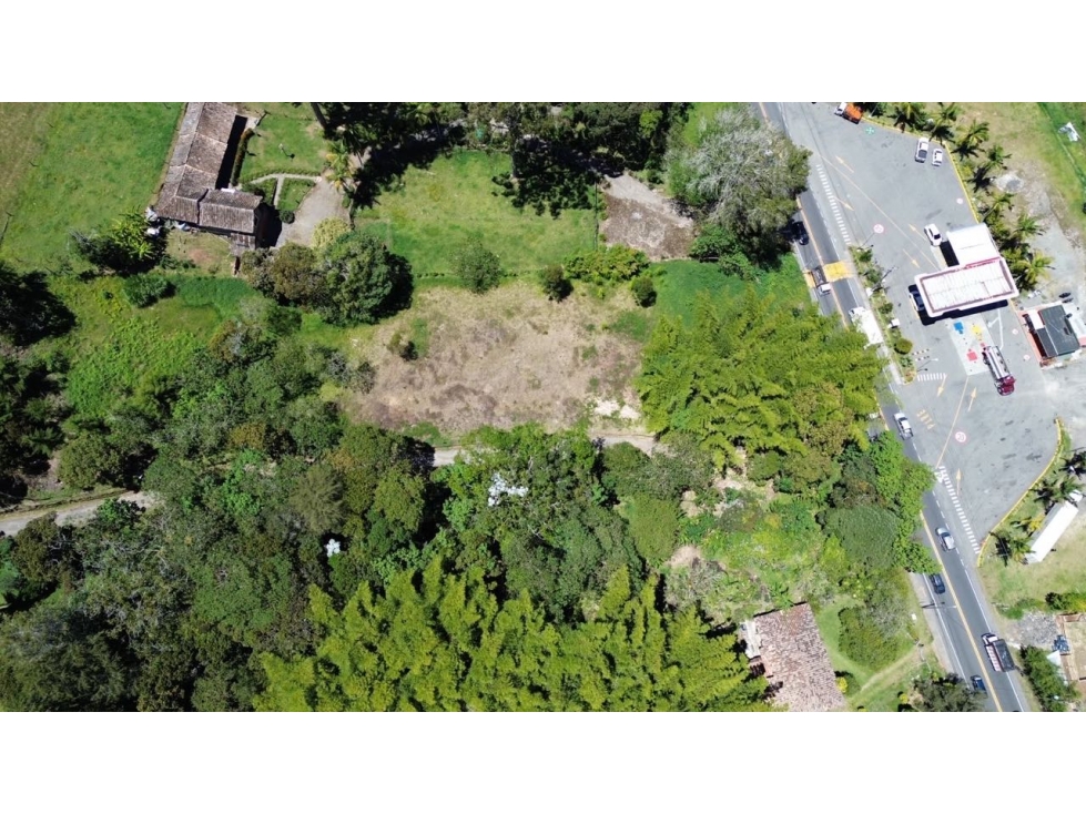 Encantador lote sobre vía San Antonio La Ceja sector La Cucharita — foto 3