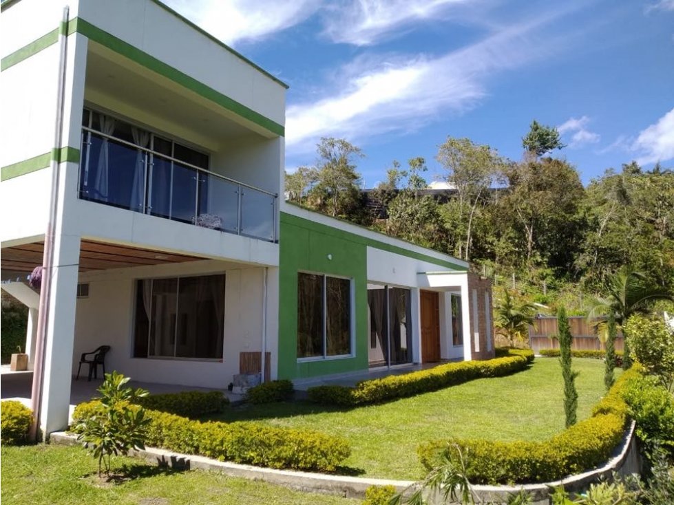 ENCANTADORA FINCA EN VENTA EL CÁRMEN DE VIBORAL