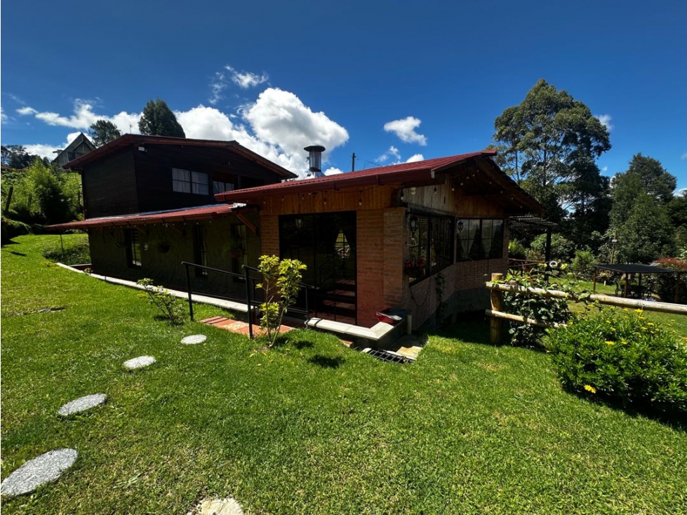 ENCANTADORA FINCA EN VENTA GUARNE LINDA VISTA