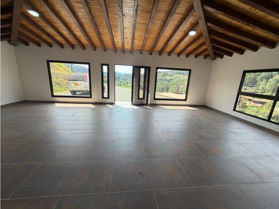 ENCANTADORA FINCA EN VENTA NUEVA PARA ESTRENAR EN GUARNE — foto 2