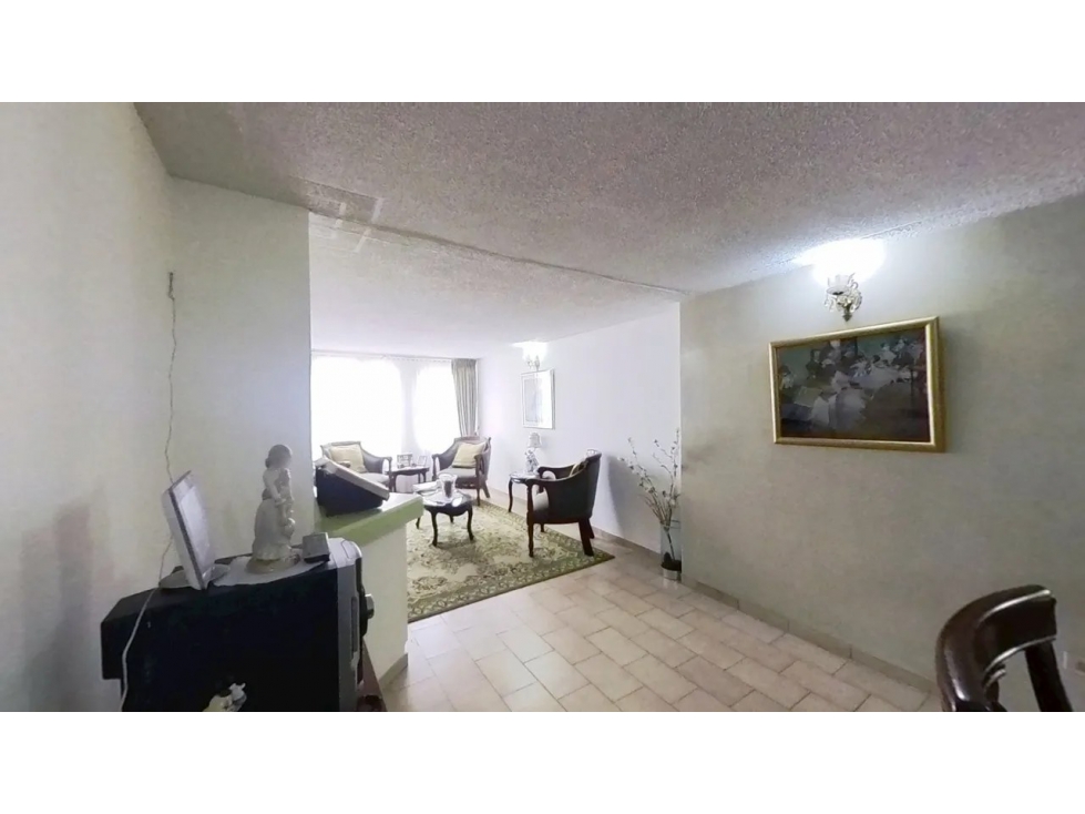 Engativá, Engativá - 4H/3B + Bajó $20.0M · Casa con parqueadero - 5