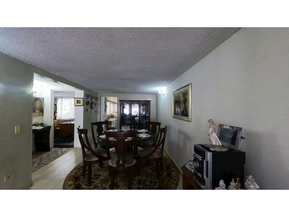 Engativá, Engativá - 4H/3B + Bajó $20.0M · Casa con parqueadero - 6