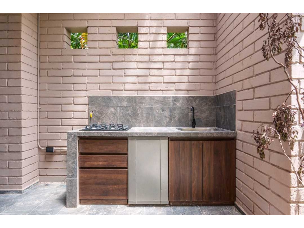 ENORME APARTAMENTO AMOBLADO CON TERRAZA EN LOS BALSOS POBLADO — foto 4