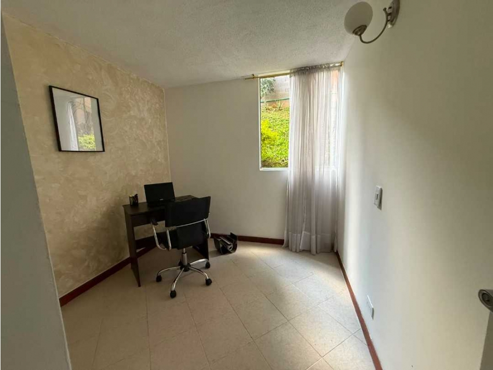 ENVIGADO.HERMOSO APARTAMENTO. REFORMADO.UNID.PISCINA.JUEGOS.HOSP. MUA. — foto 6