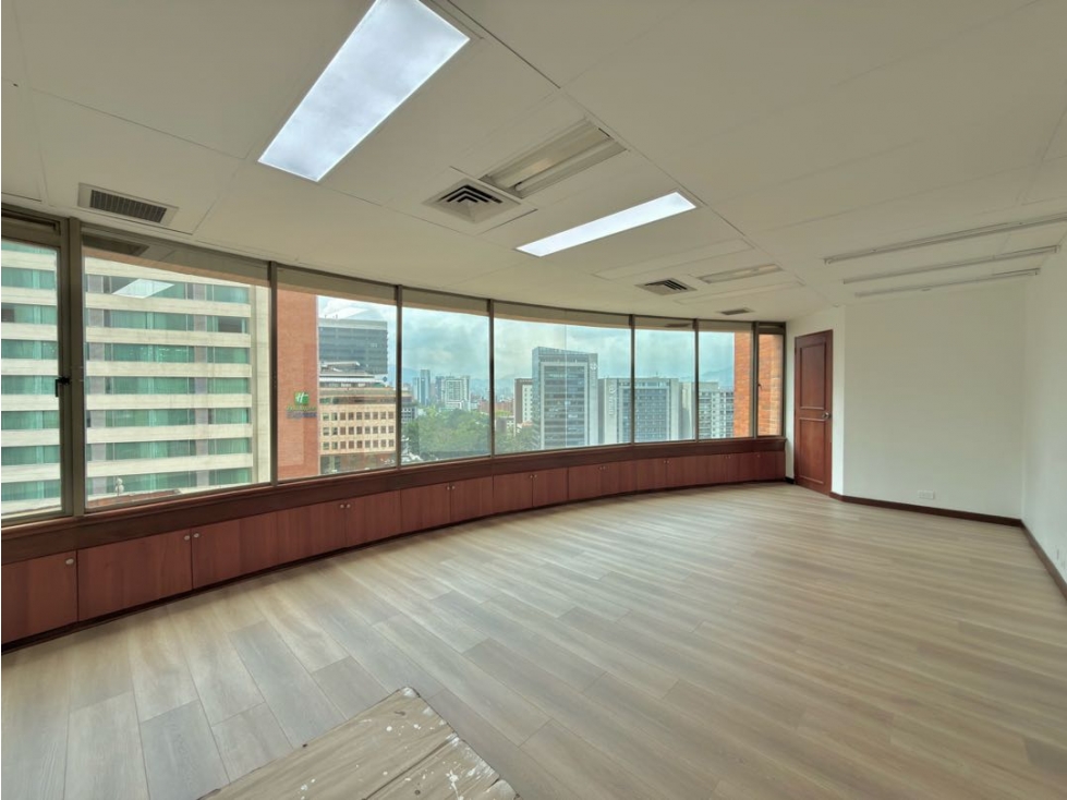 ARRIENDO OFICINA EN MEDELLÍN, EL POBLADO — foto 2