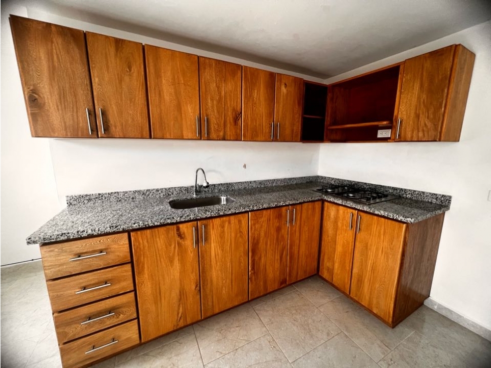 ESPACIOSO APARTAMENTO EN VENTA CON EXCELENTE UBICACIÓN Y ACABADOS
