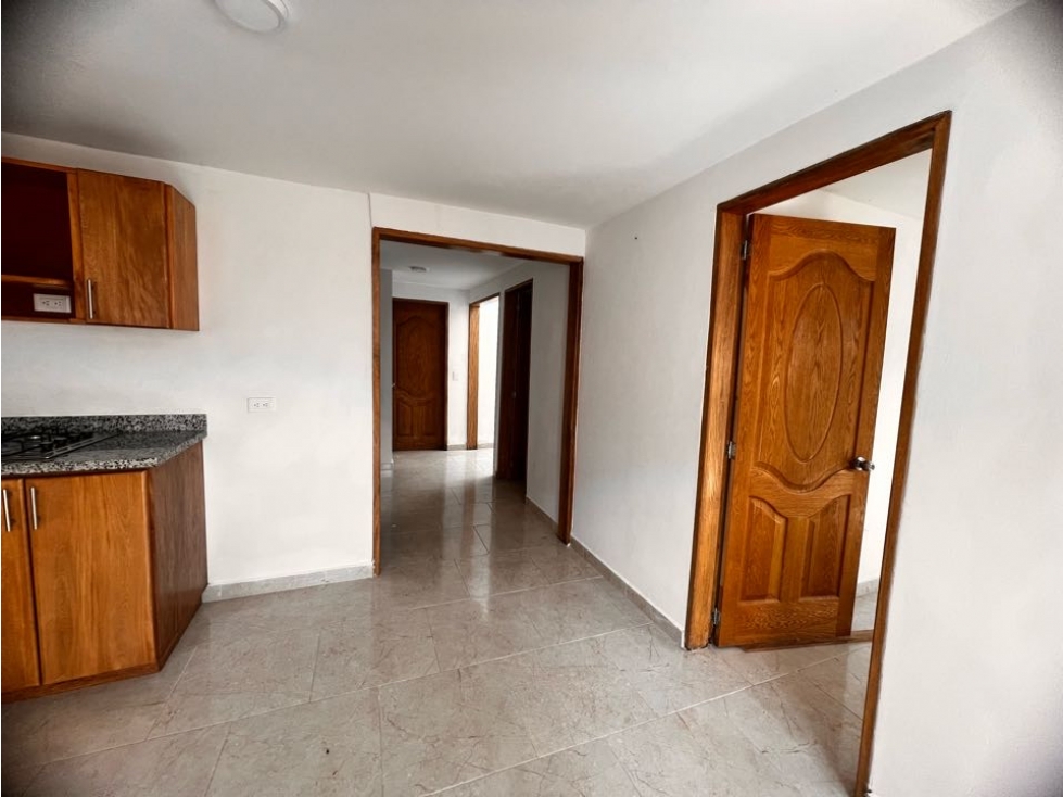 ESPACIOSO APARTAMENTO EN VENTA CON EXCELENTE UBICACIÓN Y ACABADOS — foto 3