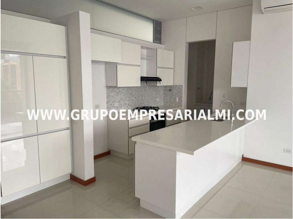 ESPECTACULAR APARTAMENTO EN ARRIENDO - SECTOR EL TESORO COD: 30413