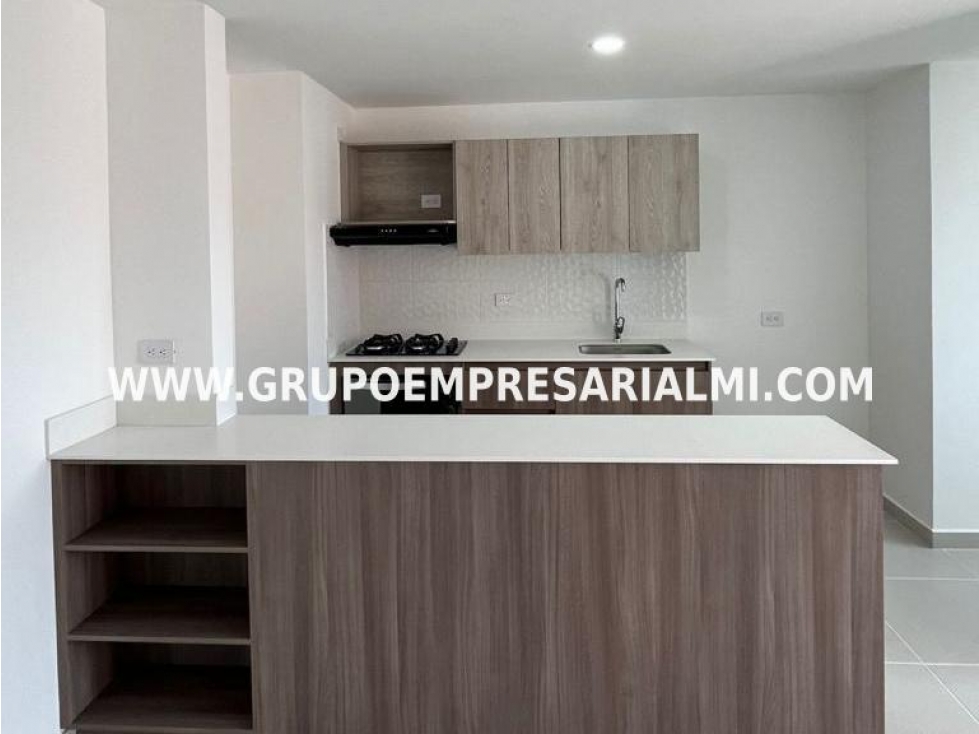 ESPECTACULAR APARTAMENTO EN ARRIENDO - SECTOR SAN DIEGO COD: 31184 — foto 2