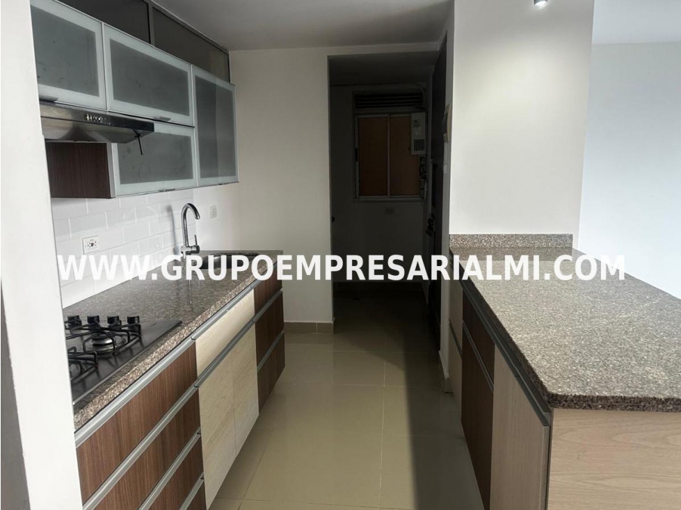 ESPECTACULAR APARTAMENTO EN ARRIENDO - SECTOR LAS LOMITAS COD: 32152