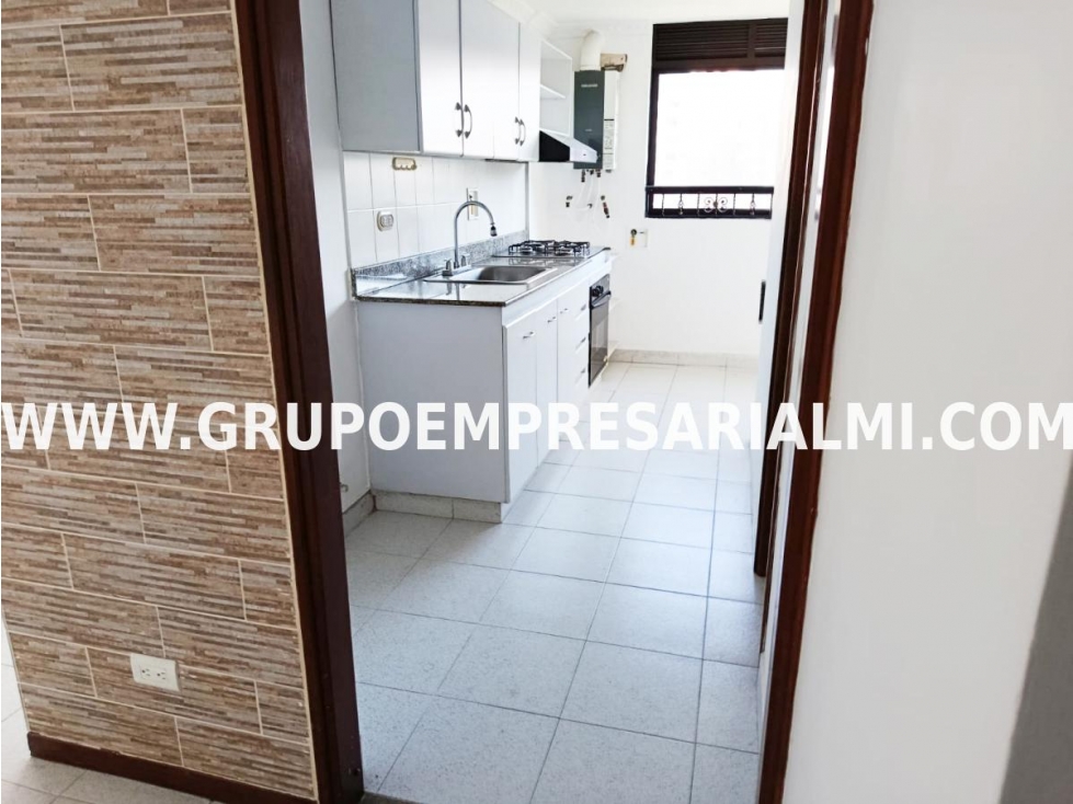 ESPECTACULAR APARTAMENTO EN ARRIENDO - SECTOR SAN DIEGO COD: 32371 — foto 3