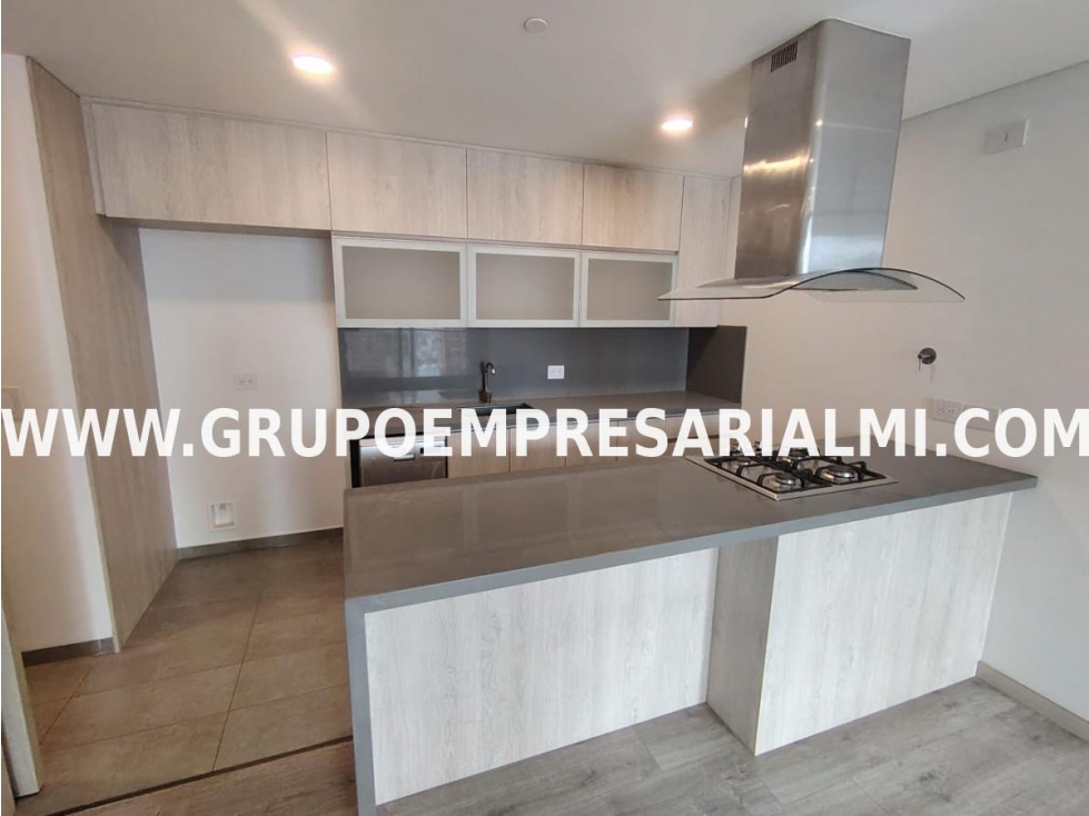 ESPECTACULAR APARTAMENTO EN ARRIENDO - SECTOR LAS PALMAS COD: 32612 — foto 2