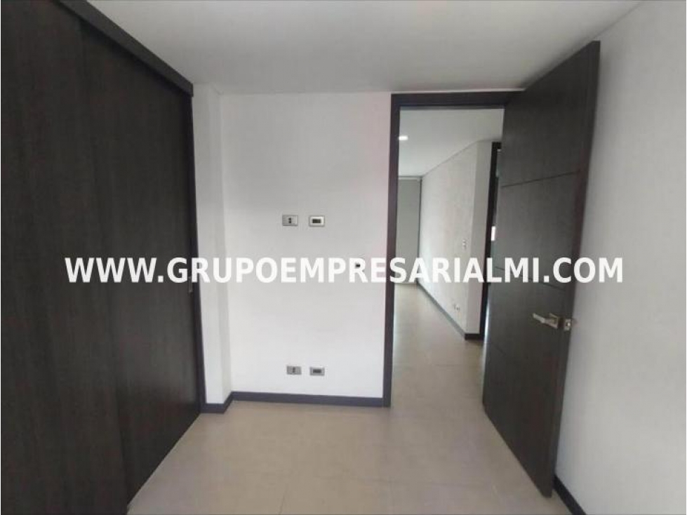 ESPECTACULAR APARTAMENTO EN ARRIENDO - SECTOR LAURELES COD: 33113 — foto 4