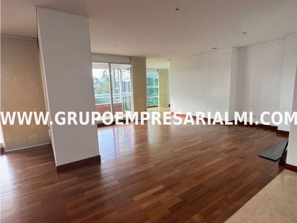 ESPECTACULAR APARTAMENTO EN ARRIENDO - SECTOR EL TESORO COD: 33392 — foto 2