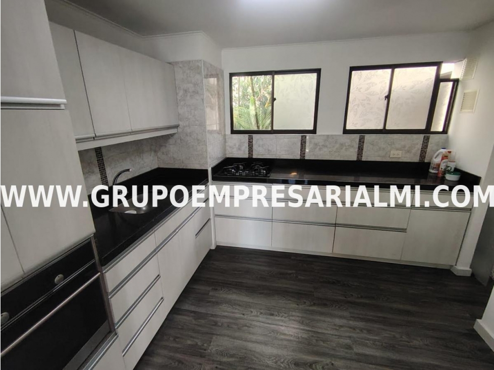 ESPECTACULAR APARTAMENTO EN ARRIENDO ENVIGADO COD: 33976