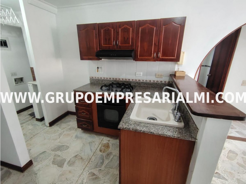ESPECTACULAR APARTAMENTO EN ARRIENDO SECTOR LAURELES COD: 34001 — foto 2