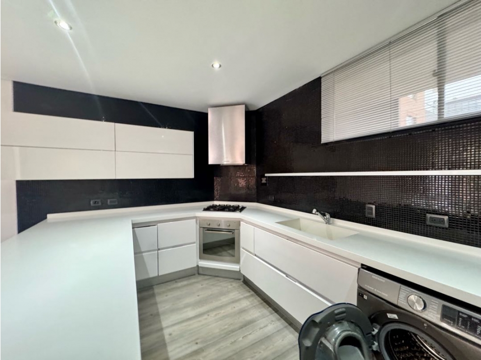 Apartamento en ARRIENDO en Chico/Bogotá — foto 4