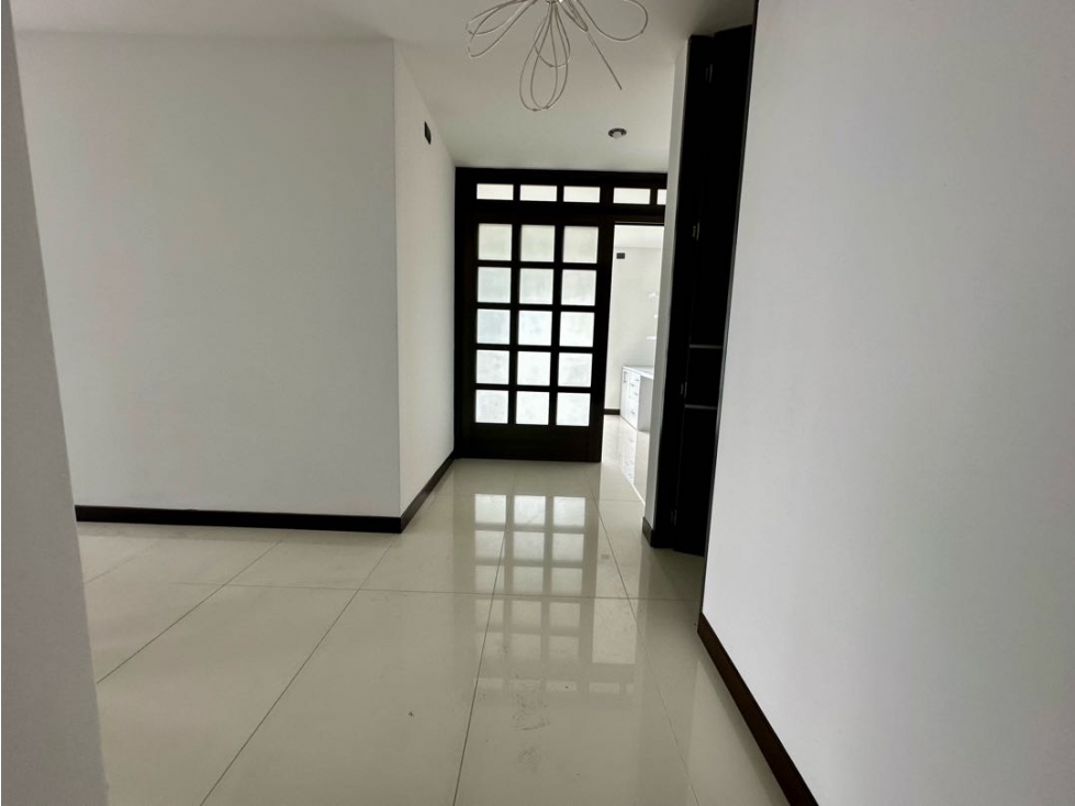 Espectacular Apartamento en pinares para la venta — foto 3