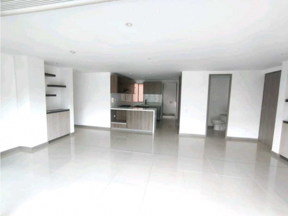 Espectacular Apartamento en zona de alta valorizacion'loma de san jose — foto 2